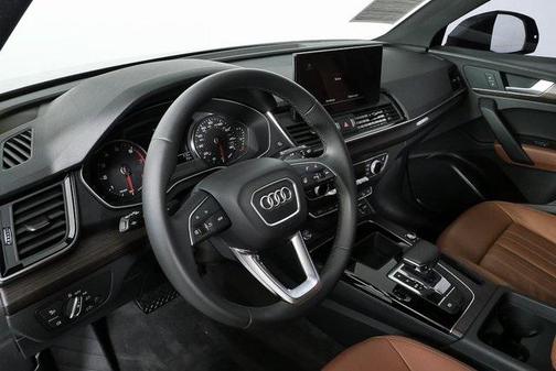 2023 Audi Q5 40 Premium