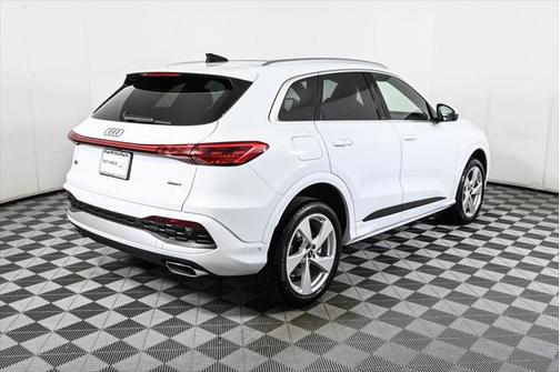 2025 Audi Q5 Premium Plus