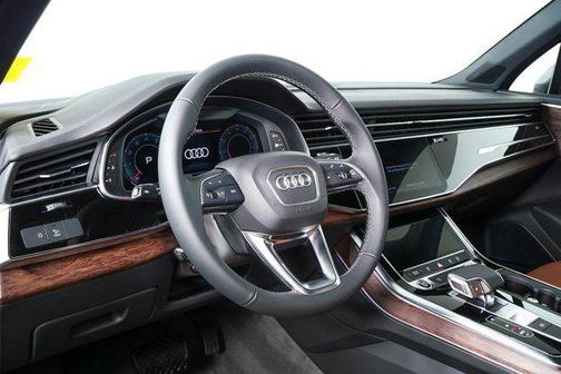 2026 Audi Q7 45 Premium
