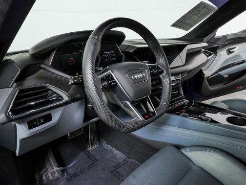 Ascari Blue Metallic 2024 Audi RS e-tron GT quattro