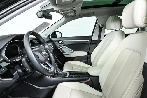 2023 Audi Q3 45 S line Premium Plus
