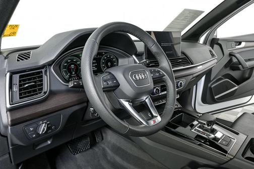 2025 Audi Q5 55 S line Premium Plus