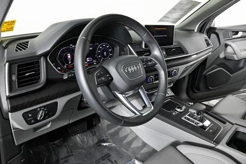 2020 Audi Q5 Premium Plus 55 TFSI e quattro S tronic