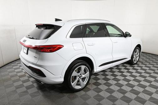 2025 Audi Q5 Premium Plus