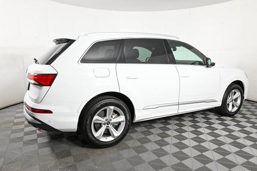 2025 Audi Q7 55 Premium