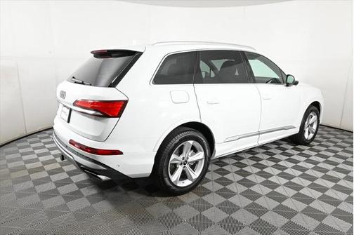 2025 Audi Q7 55 Premium