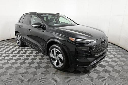 2025 Audi Q6 e-tron Premium Plus quattro