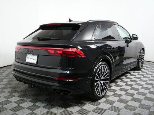 Mythos Black Metallic 2026 Audi SQ8 4.0T Prestige