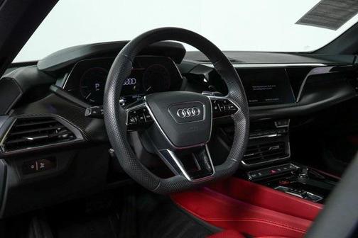 2023 Audi e-tron GT Prestige quattro