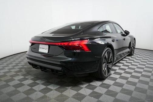 2023 Audi e-tron GT Prestige quattro