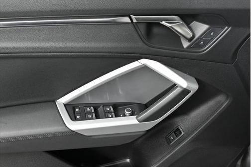2022 Audi Q3 45 S line Premium