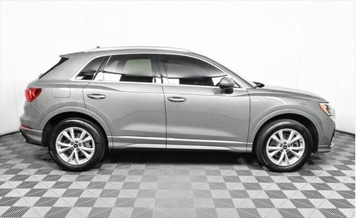 2022 Audi Q3 45 S line Premium