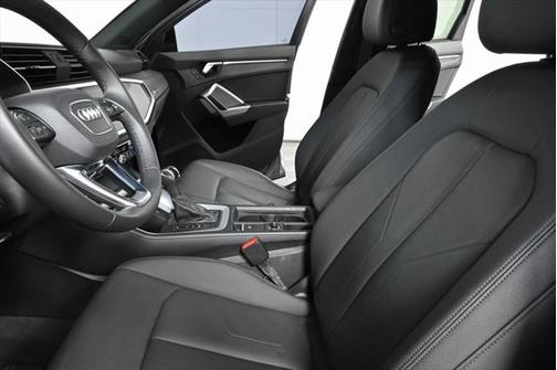 2022 Audi Q3 45 S line Premium