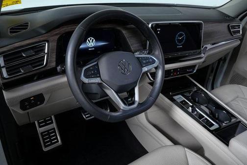 2024 Volkswagen Atlas 2.0T SEL Premium R-Line 4MOTION