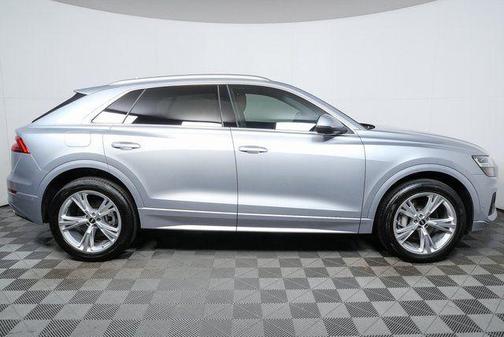 2022 Audi Q8 55 Premium