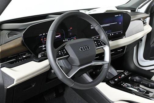2025 Audi Q6 e-tron Premium Plus quattro