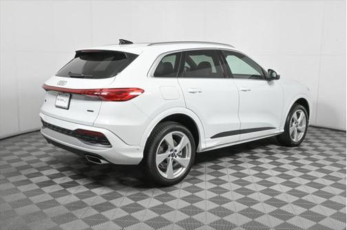 2025 Audi Q5 Premium Plus