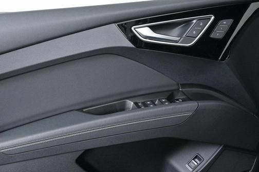 2024 Audi Q4 e-tron Sportback Premium Plus 55 quattro