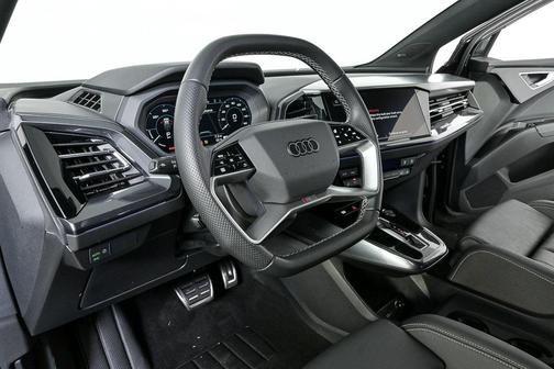 2024 Audi Q4 e-tron Sportback Premium Plus 55 quattro