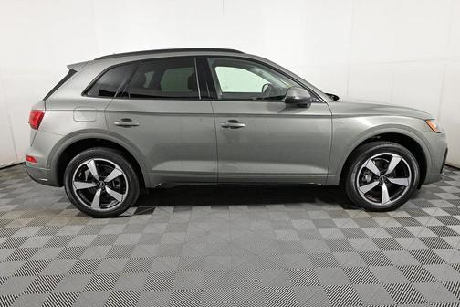2023 Audi Q5 45 S line Prestige