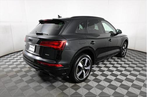 2023 Audi Q5 45 S line Prestige