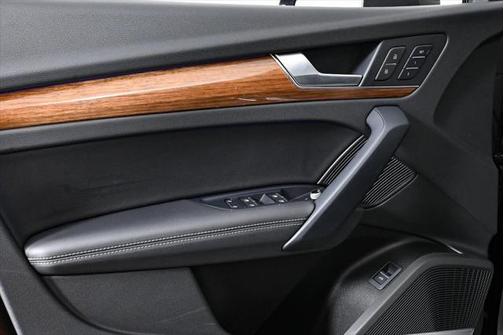 2023 Audi Q5 45 S line Prestige