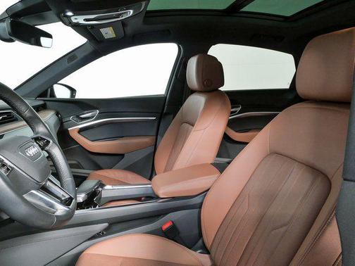 Brilliant Black 2022 Audi e-tron Sportback S line Premium Plus