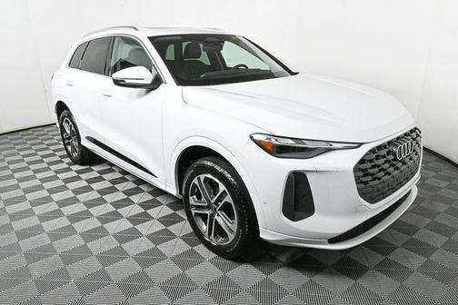2025 Audi Q5 Premium