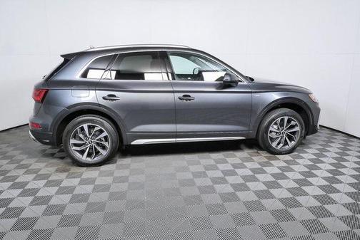 2022 Audi Q5 45 S line Premium Plus
