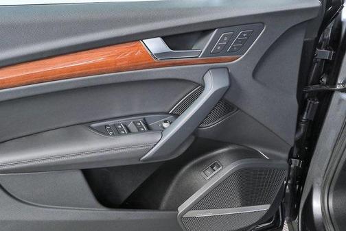 2022 Audi Q5 45 S line Premium Plus