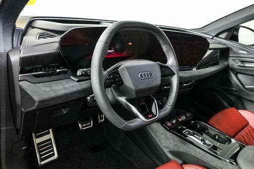 2025 Audi SQ6 e-tron Prestige quattro