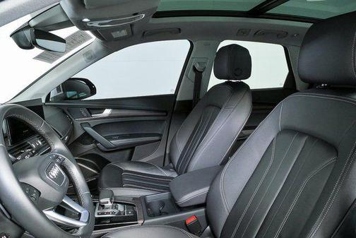2023 Audi Q5 40 Premium Plus