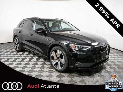Mythos Black Metallic 2023 Audi e-tron Premium Plus quattro