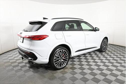 2025 Audi SQ5 3.0T Premium Plus