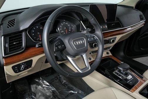 2023 Audi Q5 45 S line Premium