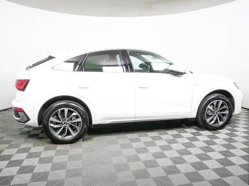 Ibis White 2023 Audi Q5 45 S line Premium