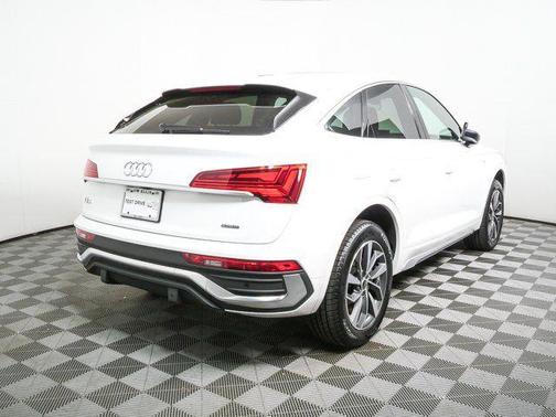 Ibis White 2023 Audi Q5 45 S line Premium