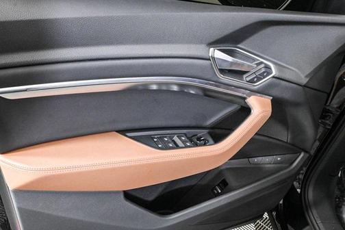 2022 Audi e-tron Premium