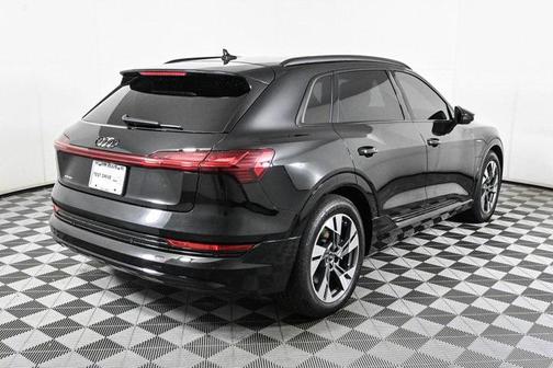 2022 Audi e-tron Premium