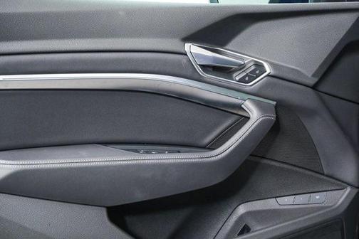 2021 Audi e-tron Premium