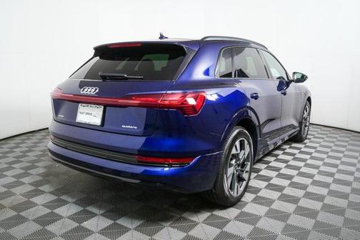2021 Audi e-tron Premium