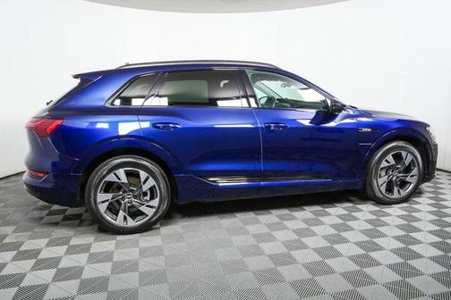 2021 Audi e-tron Premium