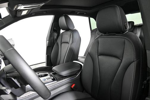 2022 Audi Q8 55 Premium Plus