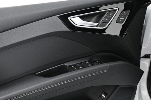 2025 Audi Q4 e-tron Prestige 55 quattro