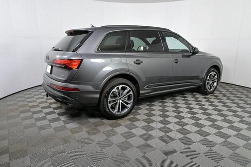 2026 Audi Q7 45 Premium