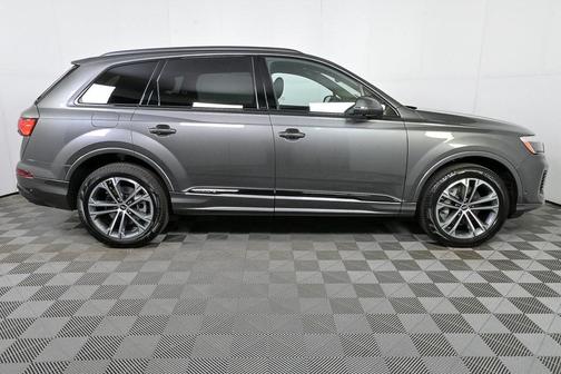 2026 Audi Q7 45 Premium