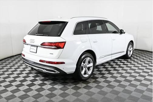 2021 Audi Q7 55 Premium
