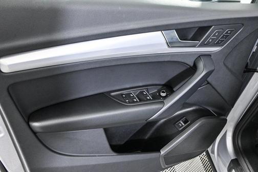 2025 Audi Q5 45 S line Premium