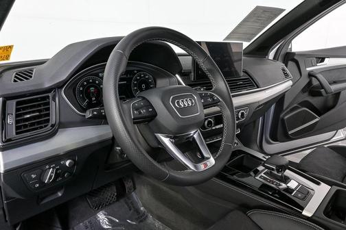 2023 Audi Q5 55 S line Prestige