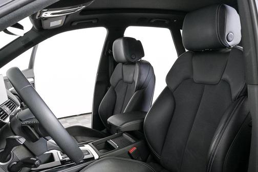 2023 Audi Q5 55 S line Prestige